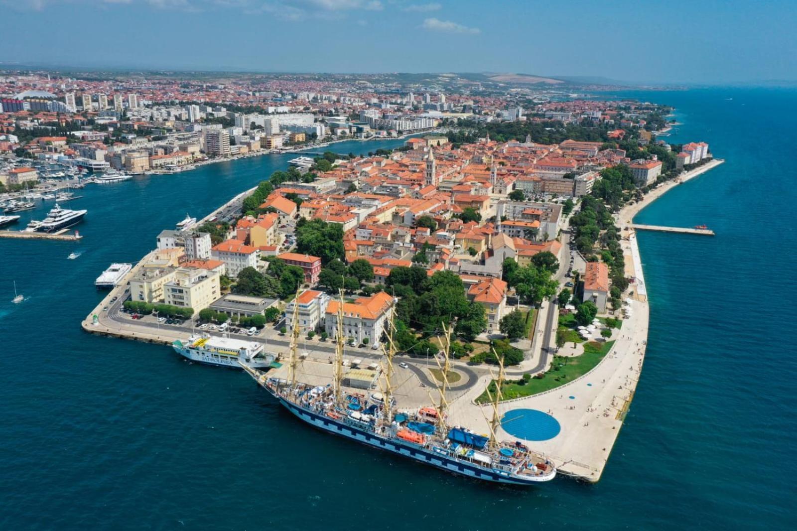 Appartement Piccola Pyrotima à Zadar Extérieur photo