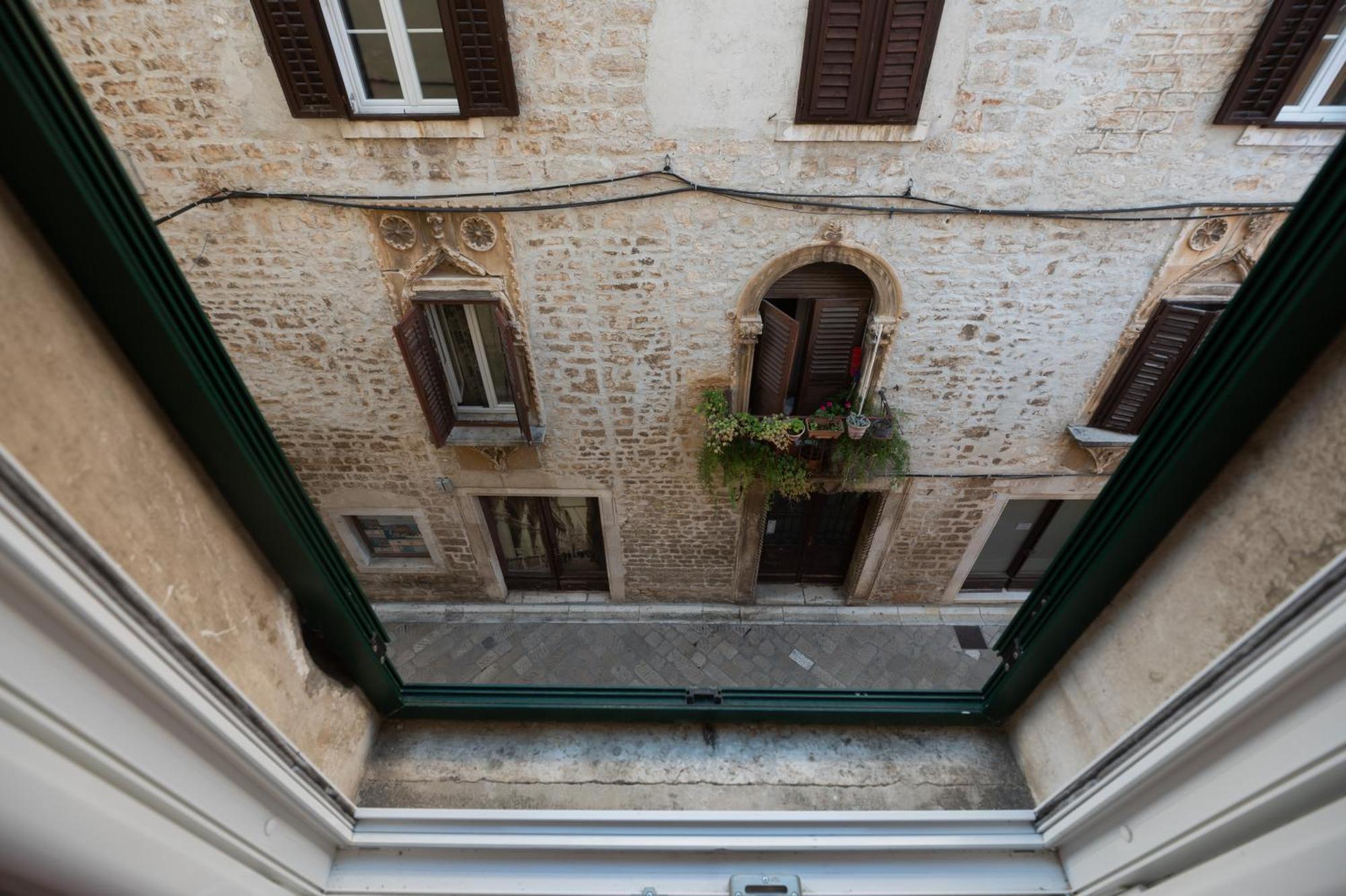 Appartement Piccola Pyrotima à Zadar Extérieur photo